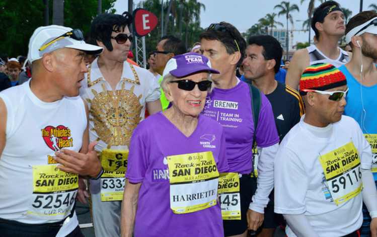 A 92 ans, une grand-mère a couru un marathon afin de collecter des fonds pour une association caritative.