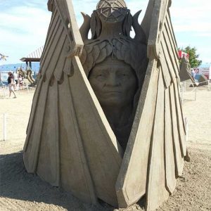 Superbe sculpture de sable est prête à vole
