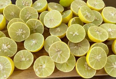 Pourquoi il ne faut pas jeter ses peaux de citron ?