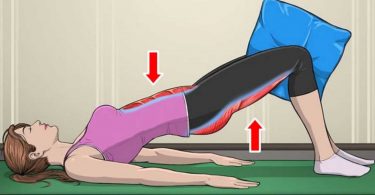 Voici 7 exercices d'oreillers pour tonifier tout le corps