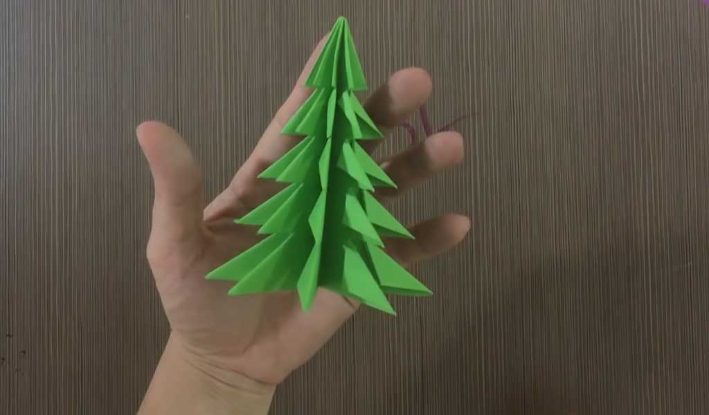 Voici une technique facile pour fabriquer des sapins de Noël en 3D
