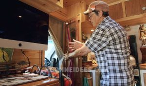 Une femme de 64 ans transforme un camping-car en petite maison mobile
