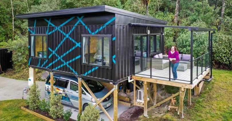 Cette femme a construit sa propre petite maison à partir de 3 conteneurs d'expédition