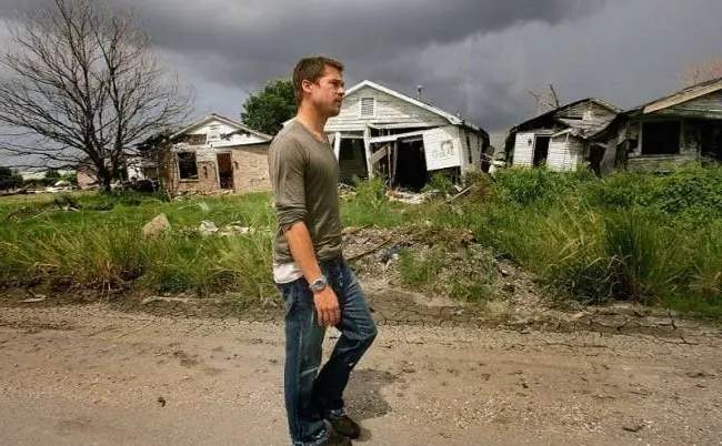 Brad Pitt a construit plus de 100 maisons pour des personnes dans le besoin