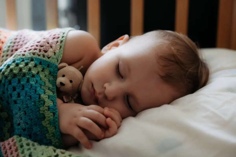 Je suis un expert du sommeil - les astuces qui aideront votre enfant à dormir partout