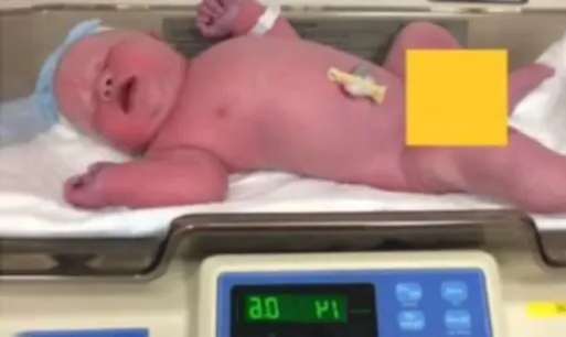 La maman qui a donné naissance à un petit garçon de 6,6 kg partage les photos de son nouveau-né géant