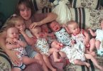 Cette femme a donné naissance à 7 enfants en 1997. Quelle est la vie des premiers septuplés du monde ?