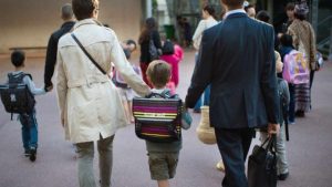 Vacances d'été : quels risques courent les parents qui veulent faire sortir leurs enfants de l'école plus tôt ?
