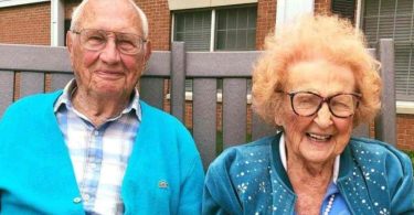 L'histoire d'un couple qui s'est marié à 100 et 103 ans.