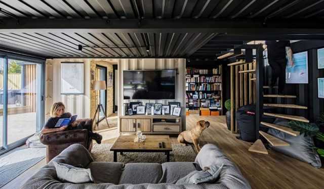 Un Français transforme 6 conteneurs en une maison de luxe de 140 m²… à vous faire rougir d'envie !