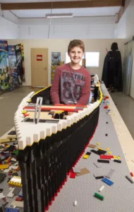 Brynjar Karl Birgisson : L'Enfant qui a Recréé le Titanic en Lego