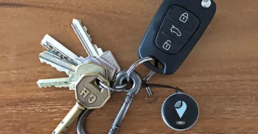 Pourquoi faut-il éviter d’accrocher toutes les clés sur un même porte-clés ?