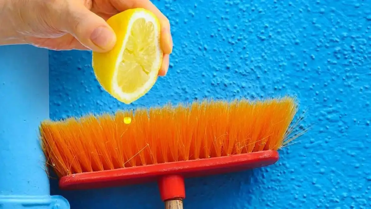 pourquoi faut-il verser quelques gouttes de citron sur votre balai ?